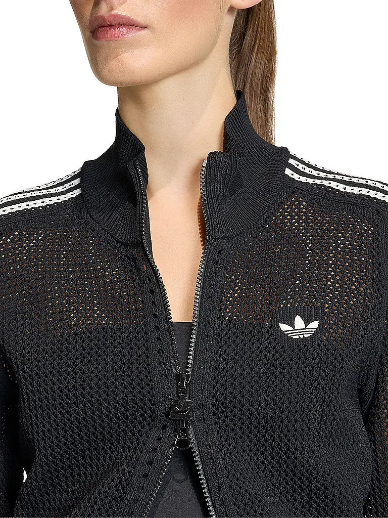 ADIDAS ORIGINALS | Prodotto: Sweatjacke CROCHET TT
Marke: ADIDAS ORIGINALS
Farbe: nero
Kategorien: Moda,Donna

Lunghezza manica: Manica lunga
Materiale: Felpa,Poliestere / Poliammide
Forma colletto: Collo alto
Motivo: Tinta unita,A righe
Vestibilità (capispalla): Slim
Dett | 