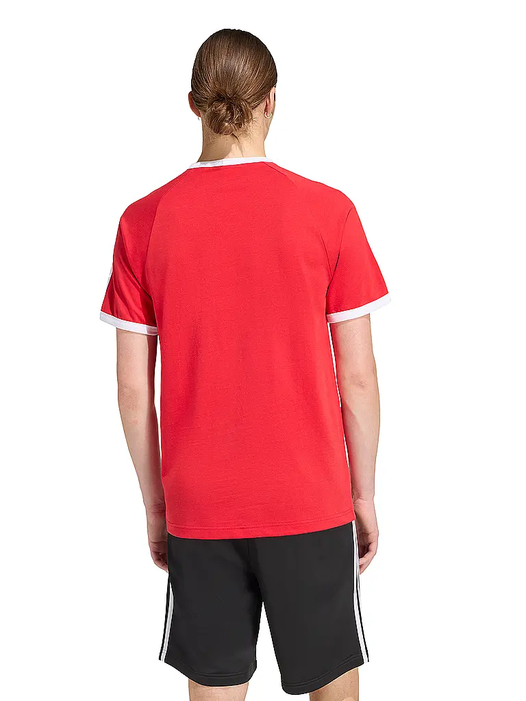 ADIDAS ORIGINALS | T-Shirt
Marca: ADIDAS ORIGINALS
Colore: rosso
Categorie: Moda, Uomo

Lunghezza manica: Manica corta
Scollo: Girocollo
Materiale: Jersey, Cotone
Motivo: Tinta unita, A righe
Vestibilità (capispalla): Regular
Dettagli: Logo | Rosso
