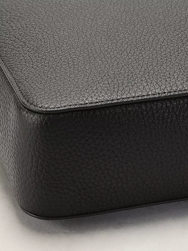 AIGNER | Borsa in pelle - Hobo Bag PURA Medium | Nero