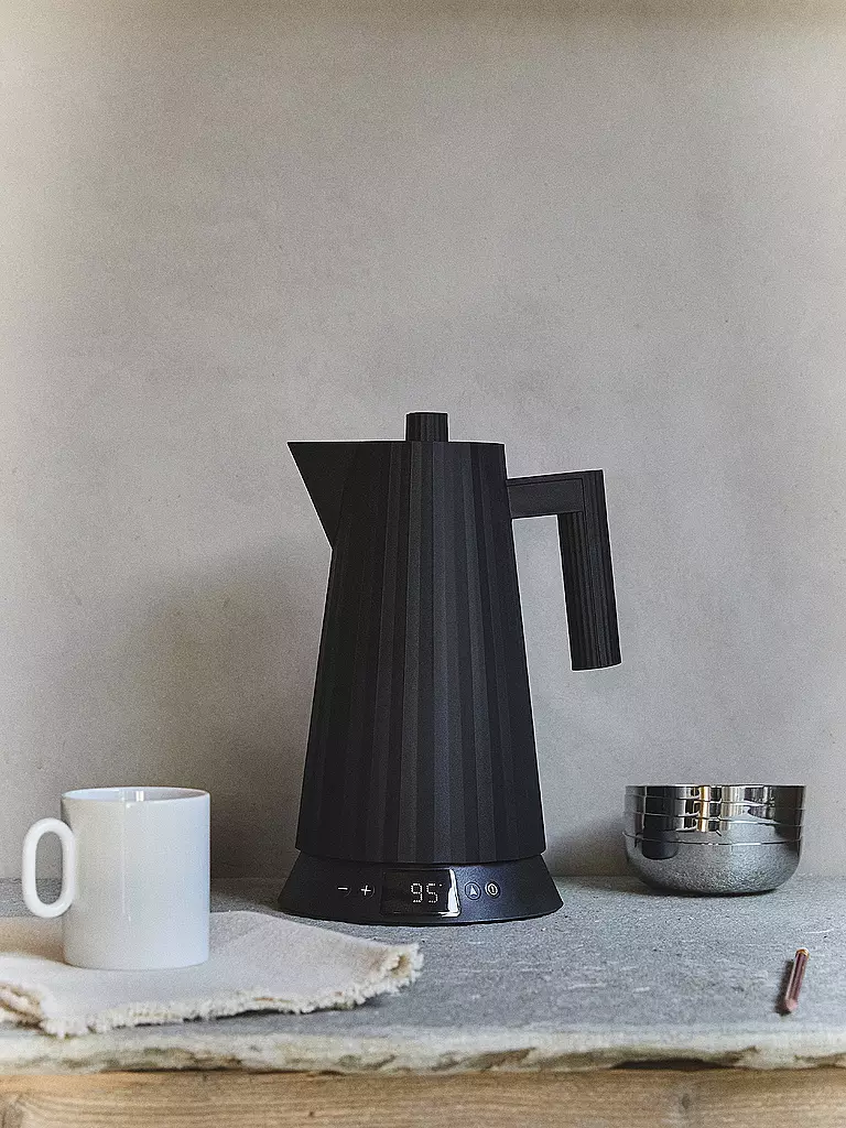 ALESSI | Bollitore 1,7l Plissee Th. Harz / Nero | Nero