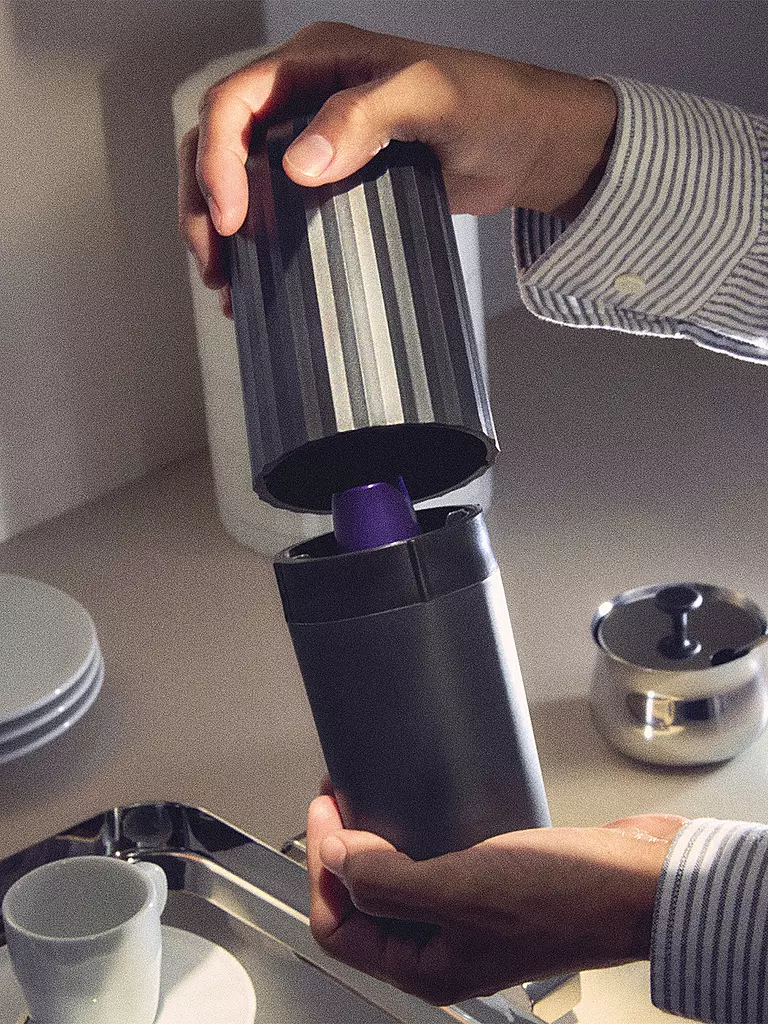 ALESSI | Kapselcrusher PLISSE Nero |
