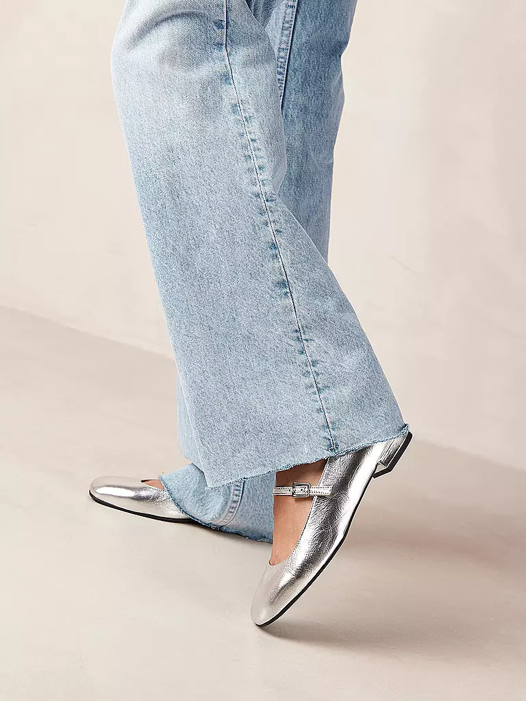 ALOHAS | Ballerina POR DO SOL | Argento