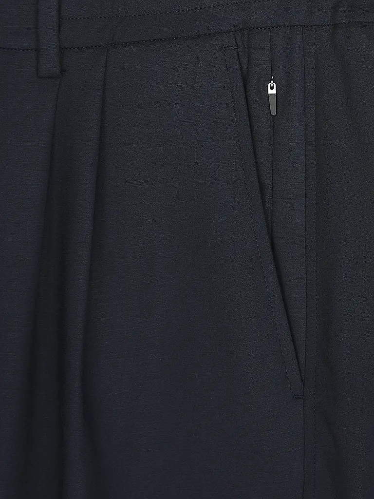 ALPHATAURI | Chino PAVO | 