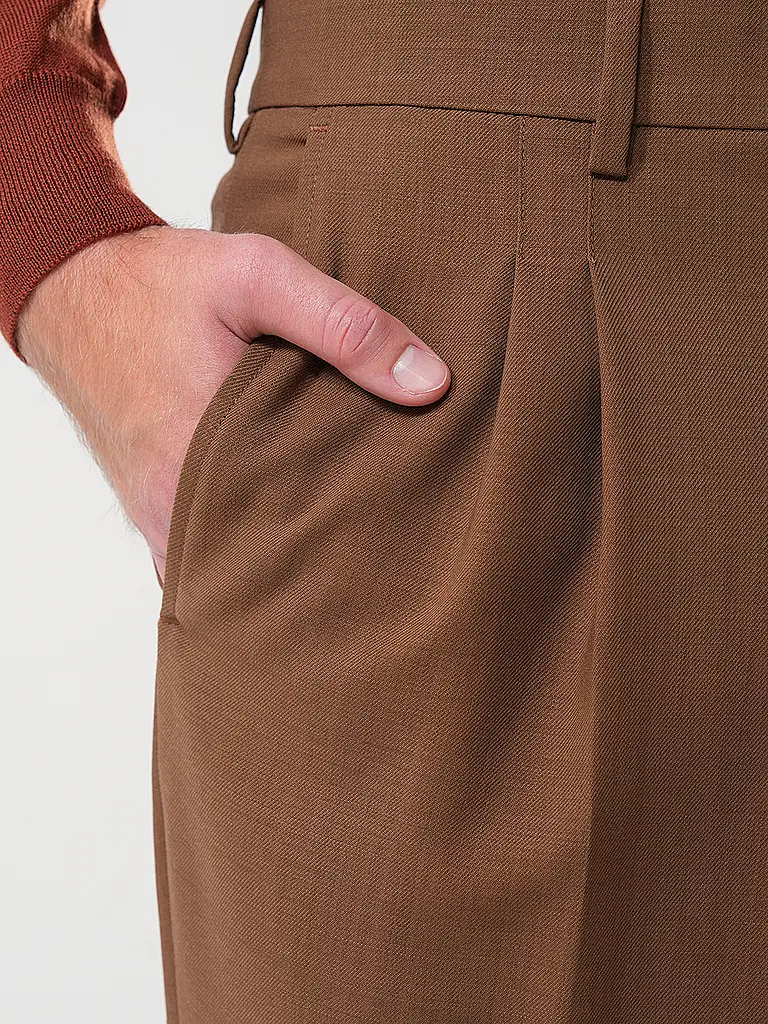 AMI PARIS | Chino Carrot Fit |