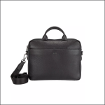 Eine Laptoptasche aus schwarzem Leder mit zwei kurzen Griffen, einem abnehmbaren Schulterriemen und einer Reißverschlusstasche auf der Vorderseite, dargestellt auf weißem Hintergrund.