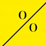 Eine diagonale Linie teilt einen gelben Hintergrund. Der obere linke Abschnitt zeigt einen Kleinbuchstaben „o“ und der untere rechte Abschnitt zeigt ein weiteres Kleinbuchstaben „o“, wodurch eine visuelle Darstellung eines diagonalen Prozentsymbols entsteht.