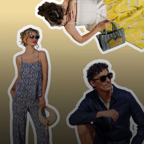 Tre persone eleganti con occhiali da sole e abiti estivi, in piedi e sedute davanti a uno sfondo giallo con sfumatura e contorni bianchi.