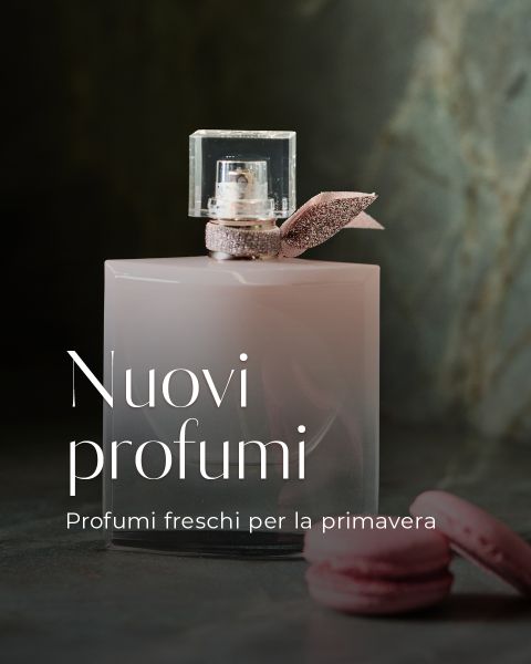 Un flacone di profumo rosa con un fiocco si trova accanto a dei macarons rosa. Il testo recita: "Nuovi profumi. Profumi freschi per la primavera."