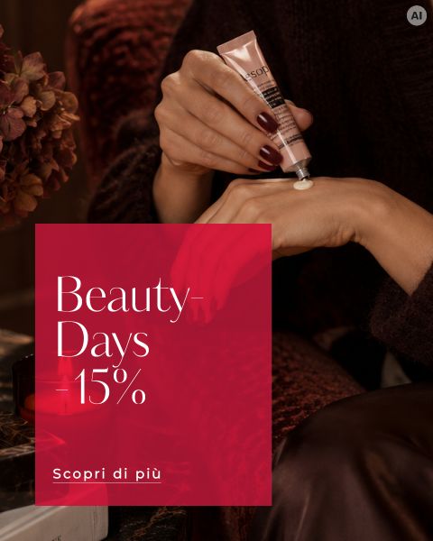 Una persona si spalma la crema sulla mano, accanto c'è un testo in italiano che offre uno sconto del 15% sui prodotti di bellezza.