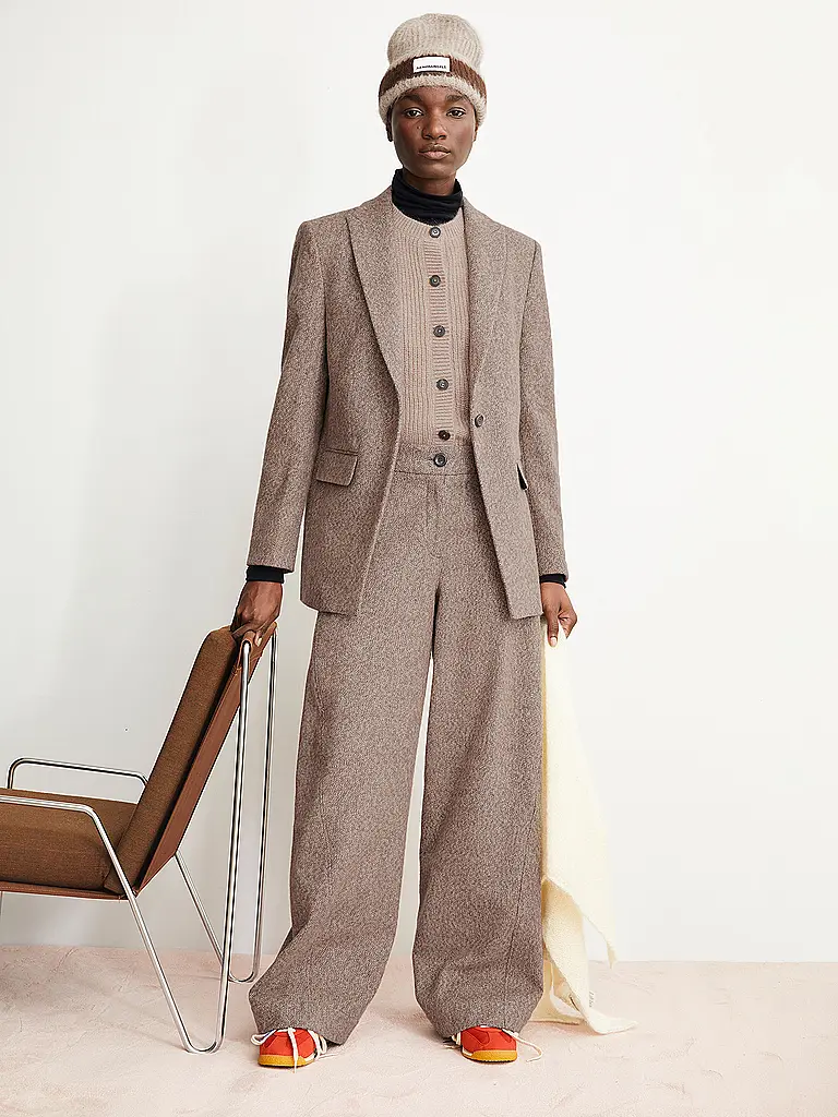 ARMEDANGELS | Businesshose NYXAA
Marke: ARMEDANGELS
Farbe: camel
Kategorien: Mode,Damen
Materiale: Baumwolle
Motivo: Tinta unita
Lunghezza (pantaloni/jeans): Lunghezza normale
Stile: Casual,Pure
Altezza vita: Vita media
Dettagli: Meliert,Tasche laterali,Wide Leg |