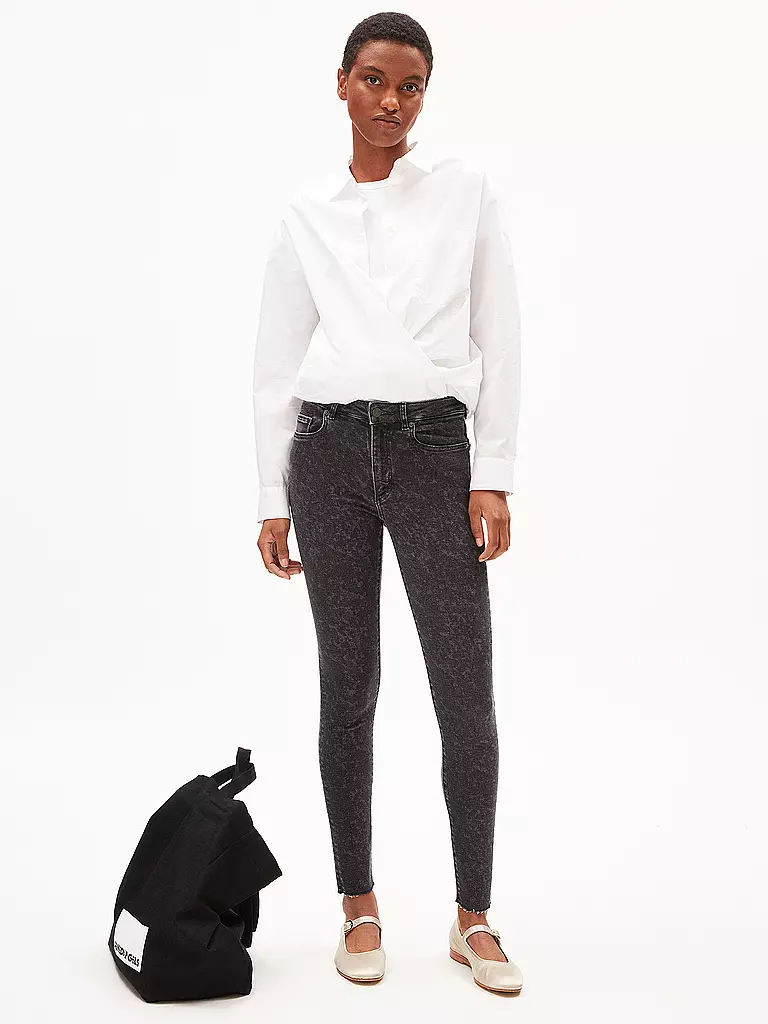ARMEDANGELS | Jeans TILLAA X RÅ HEM | Nero