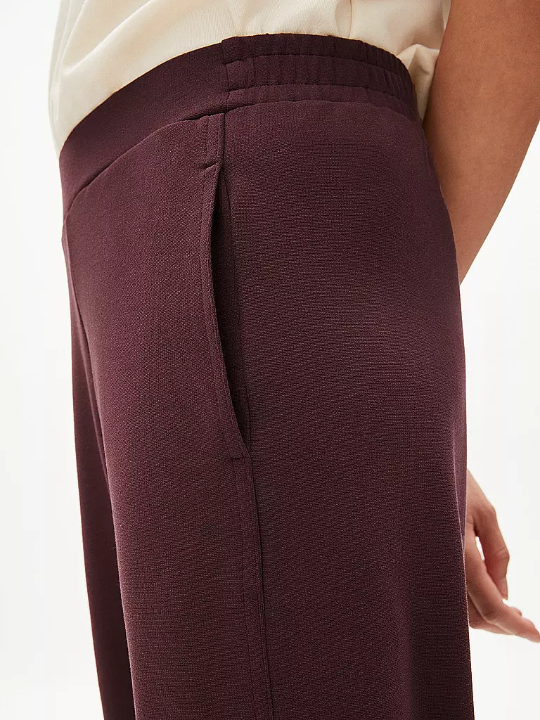 ARMEDANGELS | Jogginghose MAGDAALENA | Rosso scuro