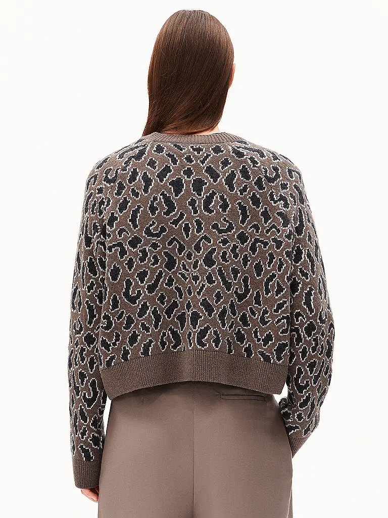 ARMEDANGELS | Pullover DILIRIAA LEOPAA | Cammello