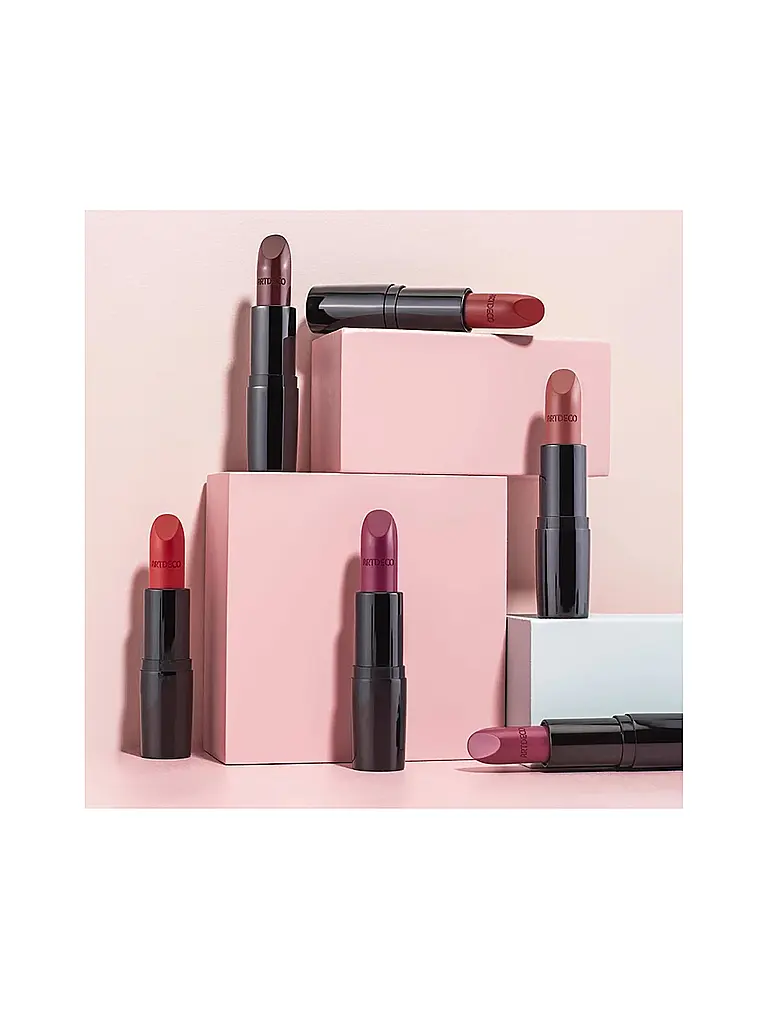 ARTDECO | Rossetto - Perfect Color Lipstick (946 Plum Power) | Bacca