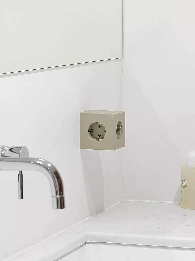 AVOLT | Multipresa Square 2 F Beige | Crema