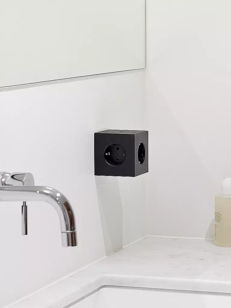 AVOLT | Multipresa Square 2 F Black | Nero