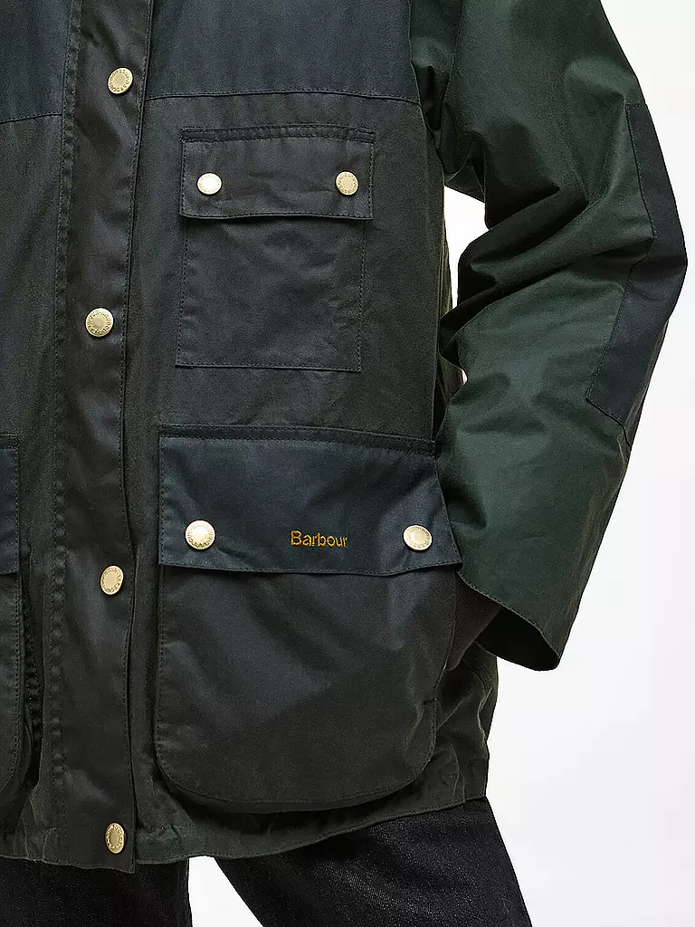 BARBOUR | Parka KEELEY WAX
Marke: BARBOUR
Farbe: olive
Kategorien: Moda,Donna
Ärmellänge: Manica lunga
Material: Cotone
Kragenform: Collo Kent,Cappuccio
Musterung: Tinta unita
Passform (Oberbekleidung): Regular
Stil: Casual
Details: Taglio raglan,Tasche a filett |