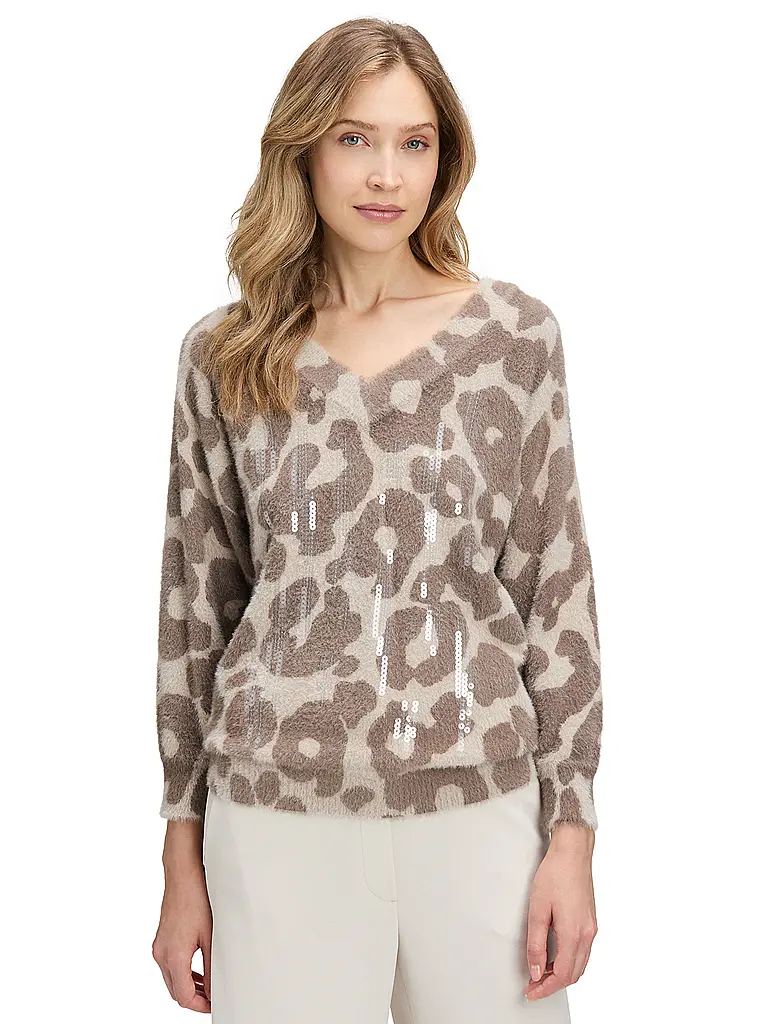 BETTY BARCLAY | Pullover
Marke: BETTY BARCLAY
Farbe: beige
Kategorien: Moda,Donna
Tags: Taglie forti
Lunghezza manica: Manica a 3/4
Scollatura: Scollo a V
Materiale: Poliestere / Poliammide,Cotone
Motivo: All-over,Animalier
Vestibilità (capispalla): Slim |