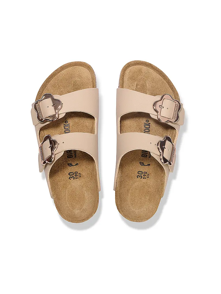 BIRKENSTOCK | Nome prodotto: Sandali per bambini ARIZONA FLOWER BUCKLE
Marca: BIRKENSTOCK
Colore: beige
Categorie: Moda,Bambini,Bambina

Materiale: Mix
Motivo: Tinta unita,A fiori
Stile: Pure
Altezza del tacco: Tacco basso | 