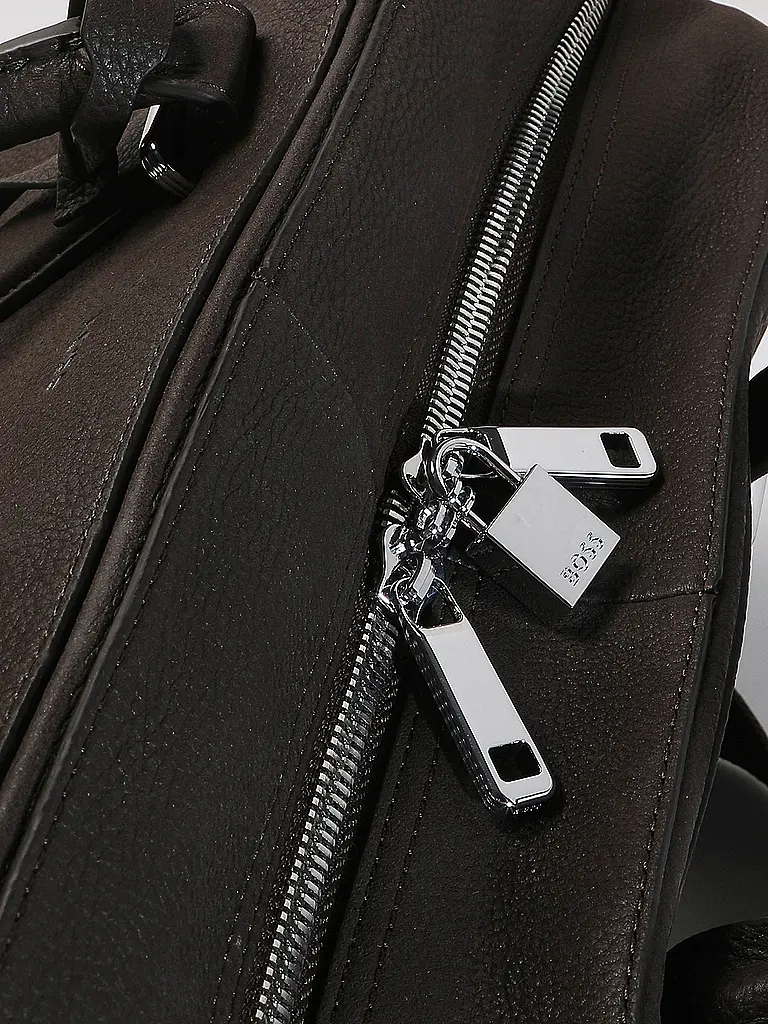 BOSS | Weekender | 