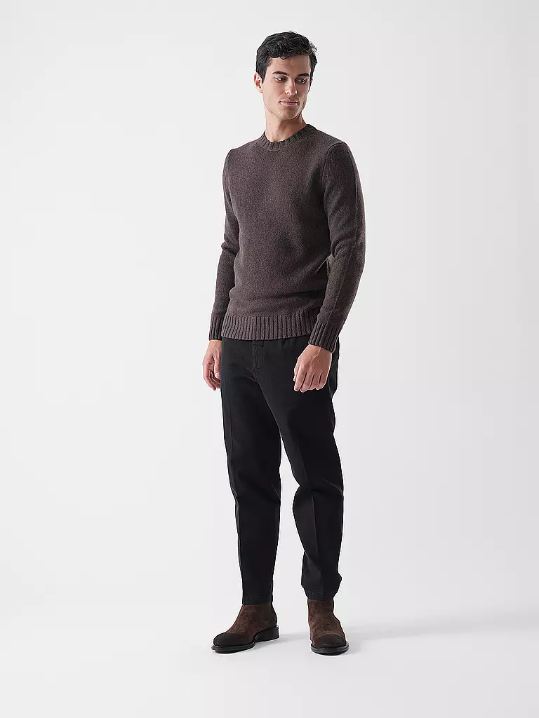 BRIGLIA | Chino | Nero