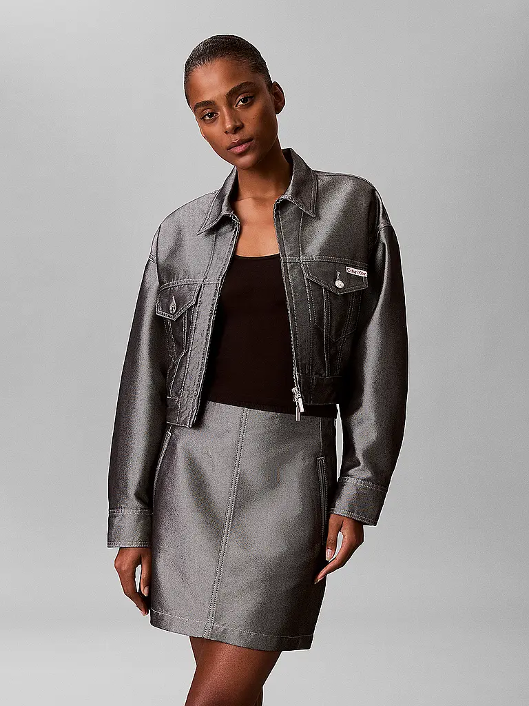 CALVIN KLEIN JEANS | Jeansrock
Marke: CALVIN KLEIN JEANS
Farbe: grigio
Categorie: Moda,Donna
Materiale: Denim,Cotone,Poliestere / Poliammide
Motivo: Metallico
Stile: Young Fashion
Altezza della vita: A vita media
Dettagli: Tasche laterali |