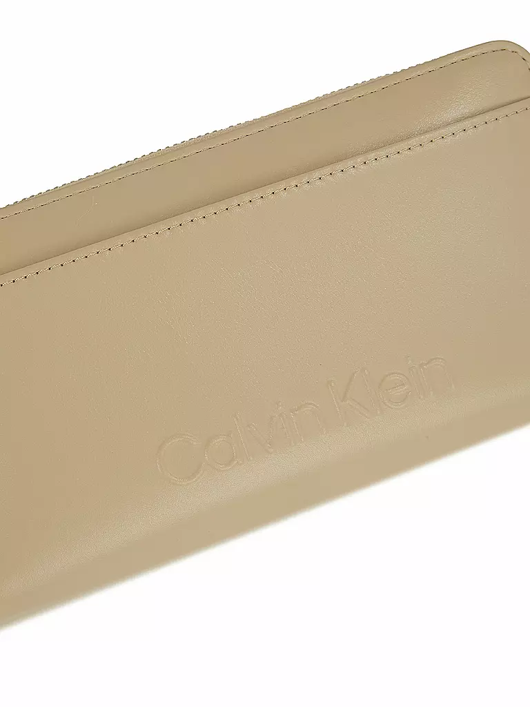CALVIN KLEIN | Geldbörse EMBOSSED Large  | Beige