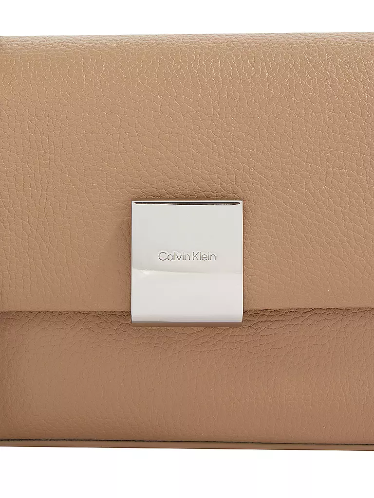 CALVIN KLEIN | Tasche - Mini Bag CK PLAQUE | Cammello