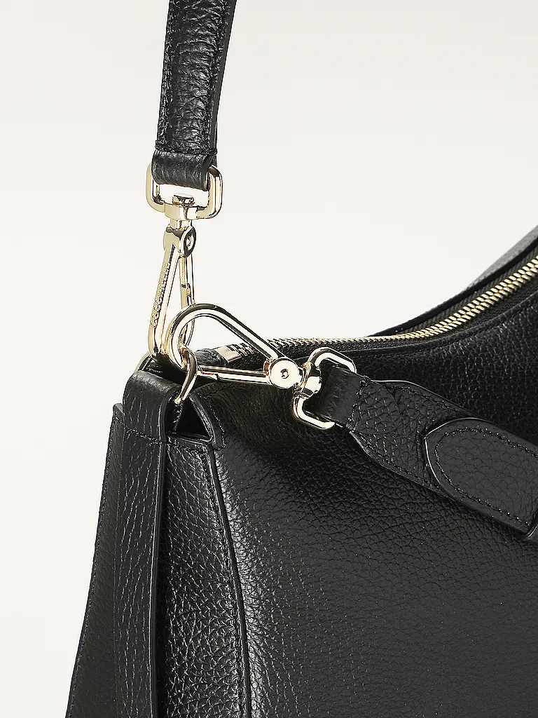 COCCINELLE | Borsa in pelle - Hobo Bag COCCINELLENORY
Marchio: COCCINELLE
Colore: nero
Categorie: Moda, Donna

Materiale: Pelle
Motivo: Tinta unita
Dettagli: Logo | Nero