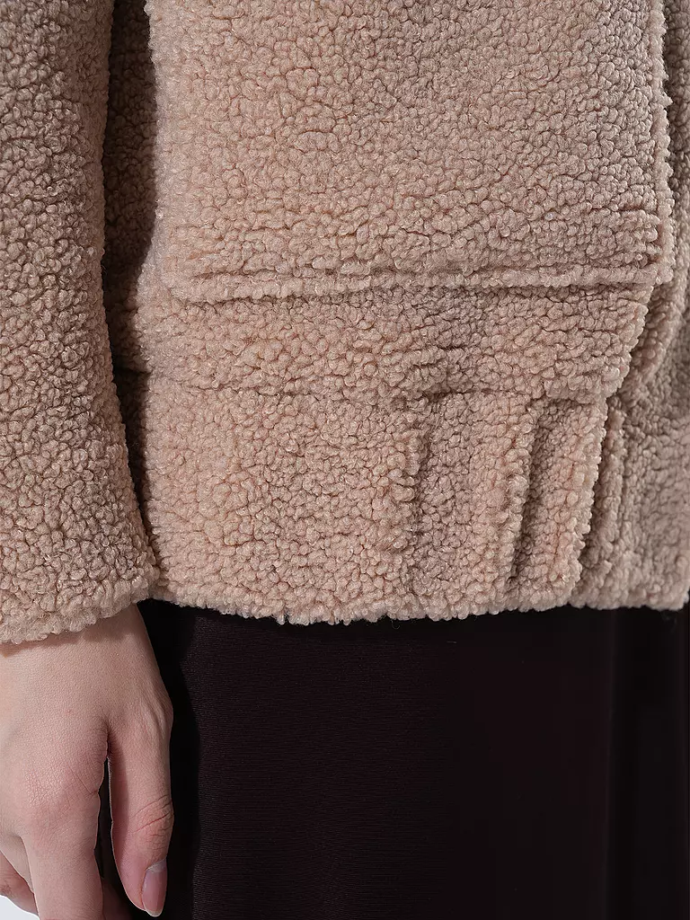 COMMA IDENTITY | Jacke in Felloptik | Beige