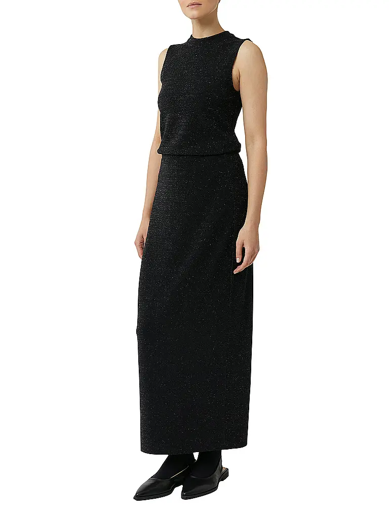 COMMA IDENTITY | Top  | Nero