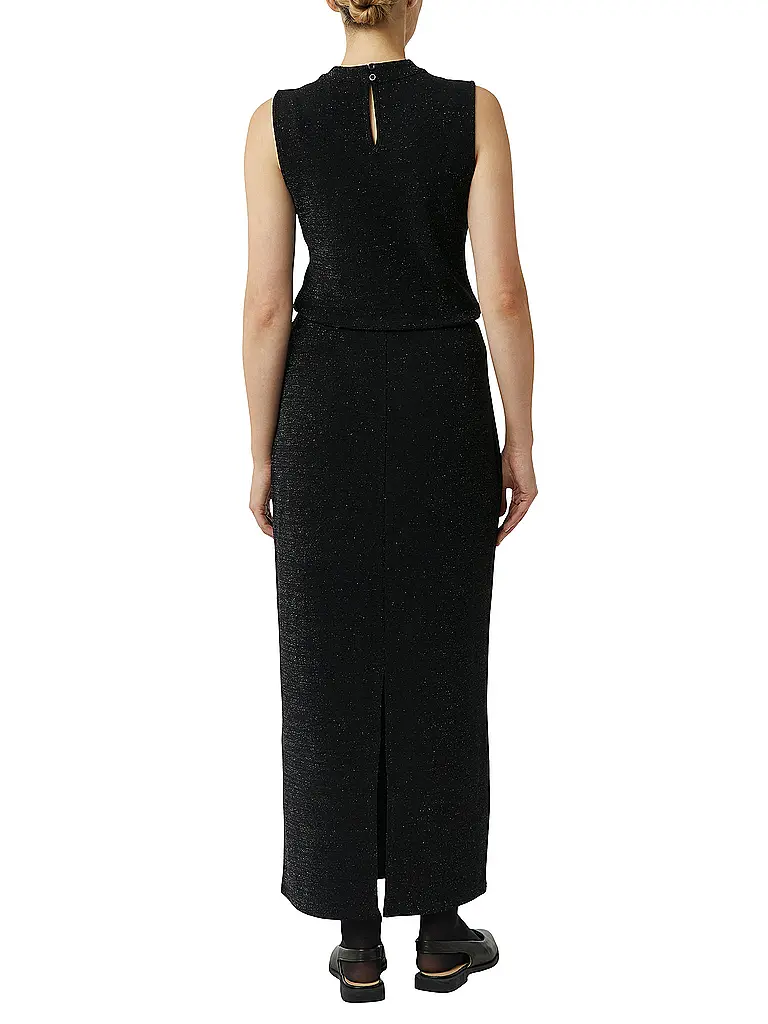 COMMA IDENTITY | Top  | Nero