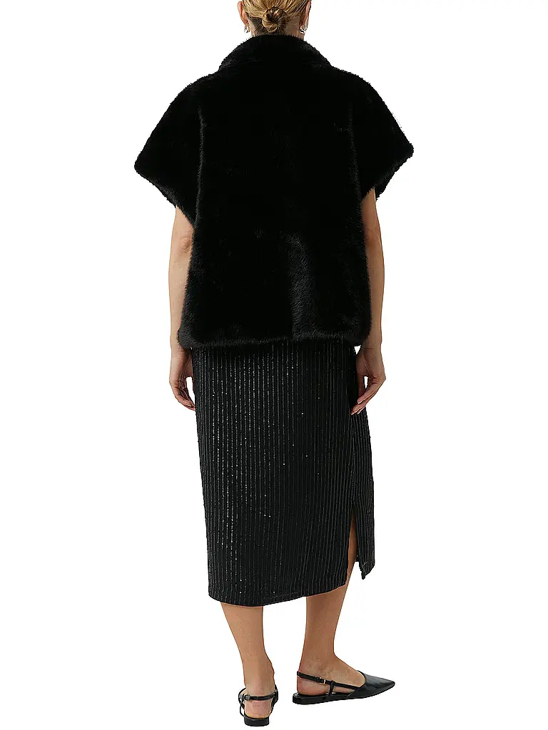 COMMA | Gilet in pelliccia sintetica
Marca: COMMA
Colore: nero
Categorie: Moda,Donna

Lunghezza manica: Senza maniche
Materiale: Pelliccia sintetica,Poliestere / Poliammide,Viscosa
Forma del colletto: Collo alto
Motivo: Tinta unita
Vestibilità (capispalla): Regu | 