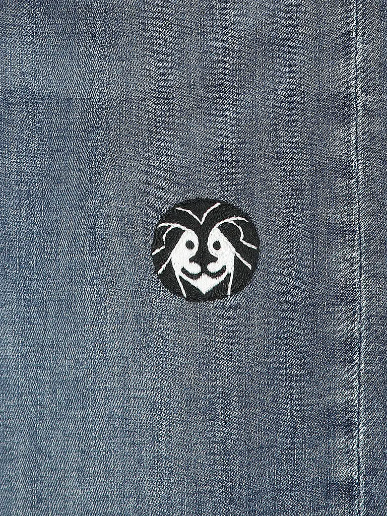 DAWN DENIM | Nome prodotto: Jeans Ballon Fit STARDUST
Marca: DAWN DENIM
Colore: blu
Categorie: Moda,Donna

Materiale: Denim,Cotone,Elasticizzato
Motivo: Tinta unita
Lunghezza (Pantaloni/Jeans): Lunghezza normale
Altezza vita: Vita media
Dettagli: Tasche laterali,Logo | Blu