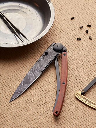 DEEJO | Coltello da tasca in legno di corallo nero TOPOGRAFIA 37G