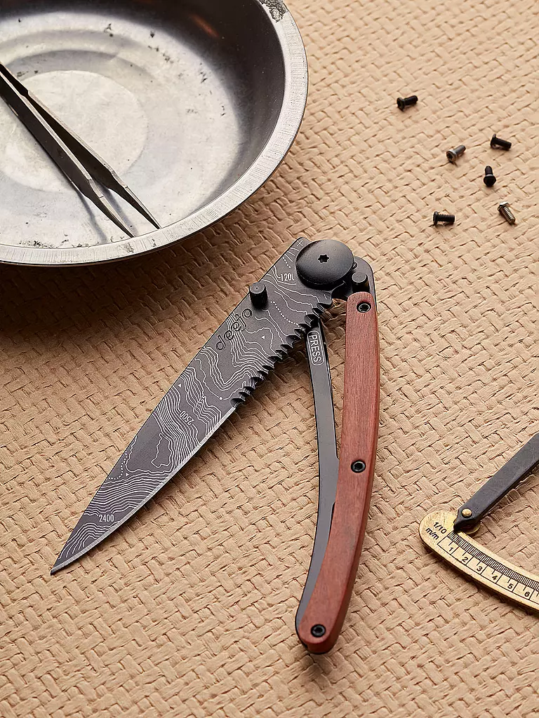 DEEJO | Coltello da tasca in legno di corallo nero TOPOGRAFIA 37G | Nero
