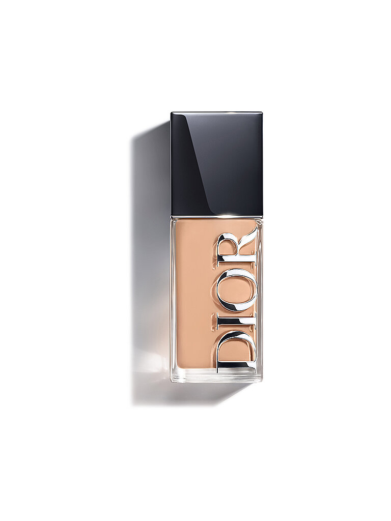 Forever Skin Glow Foundation - 24 ore di tenuta e 48 ore di idratazione (3 Warm Peach)