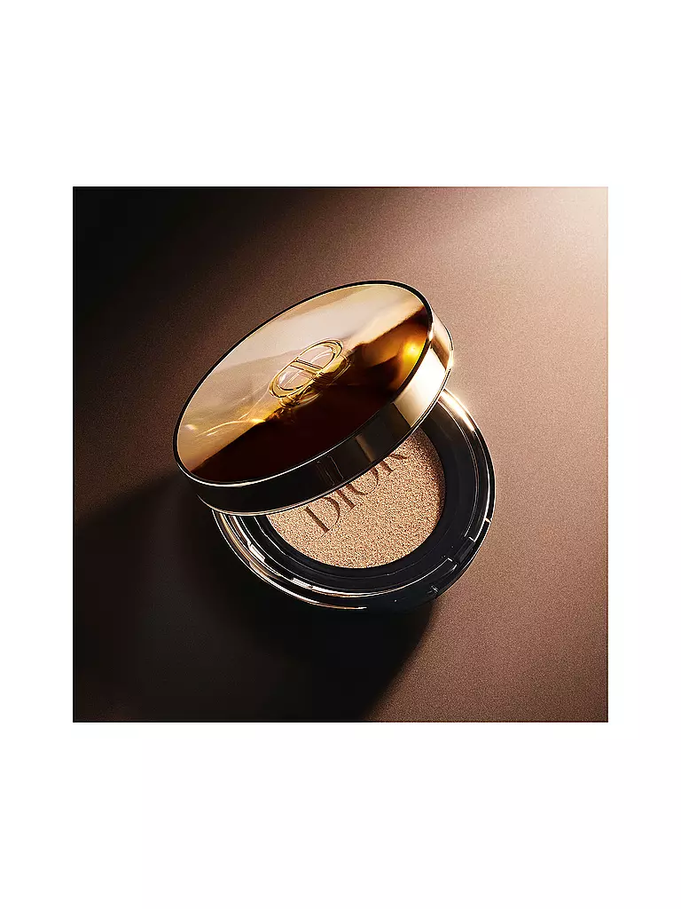 DIOR | Dior Prestige Cushion-Foundation - Le Cushion Teint de Rose (012 Porcelaine) | Cammello