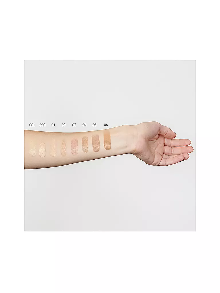 DR. HAUSCHKA | Fondotinta (01 Macadamia) |