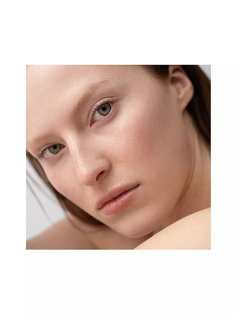 DR. HAUSCHKA | Fondotinta (02 Pino) |