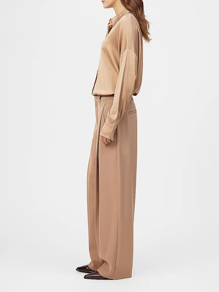 DRYKORN | Nome del prodotto: Pantaloni Marlene UNPACK
Marca: DRYKORN
Colore: camel
Categorie: Moda,Donna

Materiale: Poliestere / Poliammide,Elasticizzato
Motivo: Tinta unita
Lunghezza (Pantaloni/Jeans): Lunghezza normale
Stile: Pure,Trend
Altezza vita: Vita media
 | 