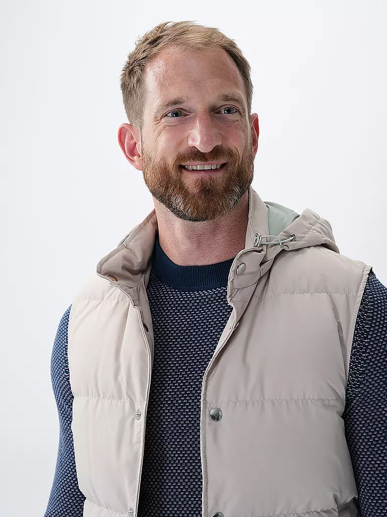 ELEVENTY | Gilet trapuntato in piuma | 