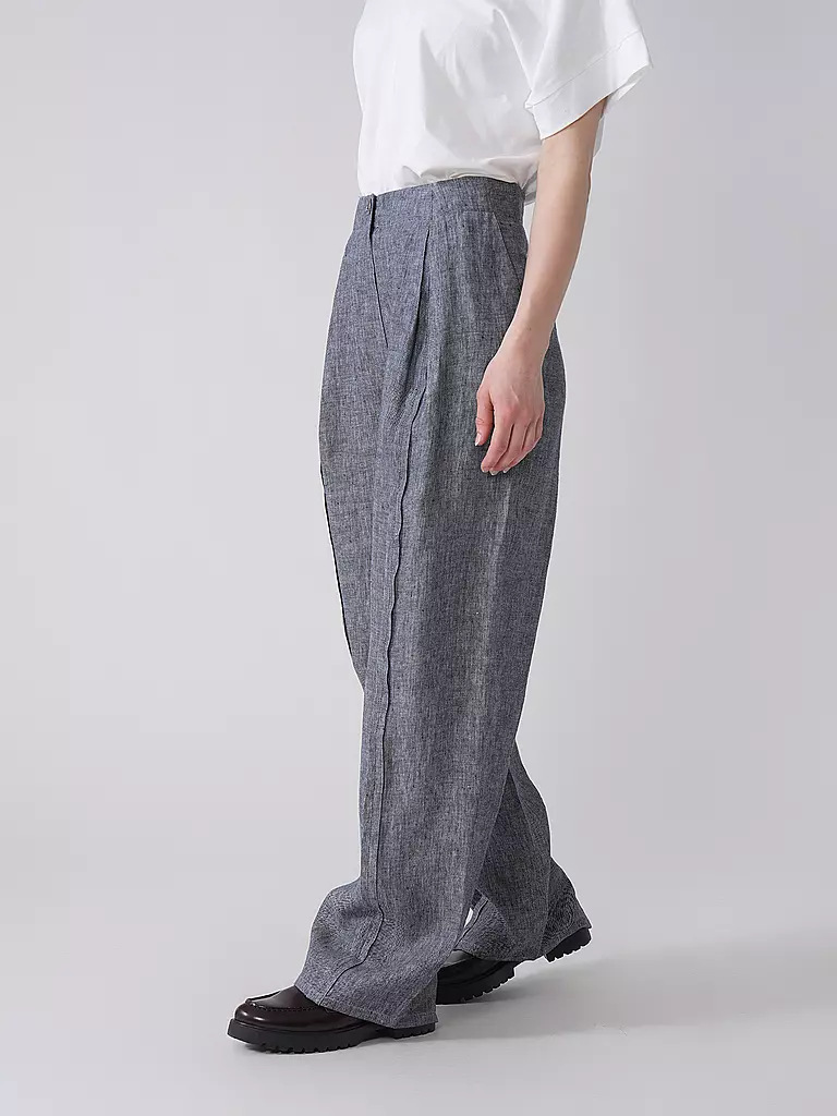 EMPORIO ARMANI | Businesshose
Marca: EMPORIO ARMANI
Colore: blu
Categorie: Moda,Donna

Materiale: Lino,Viscosa
Motivo: Tinta unita
Lunghezza (pantaloni/jeans): Lunghezza normale
Stile: Pure,Trend
Altezza vita: Vita alta
Dettagli: Tasche laterali,Melange | 