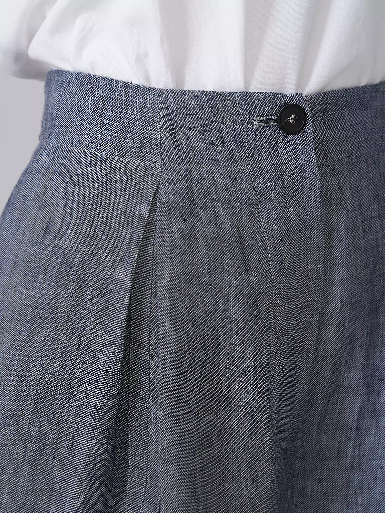 EMPORIO ARMANI | Businesshose
Marca: EMPORIO ARMANI
Colore: blu
Categorie: Moda,Donna

Materiale: Lino,Viscosa
Motivo: Tinta unita
Lunghezza (pantaloni/jeans): Lunghezza normale
Stile: Pure,Trend
Altezza vita: Vita alta
Dettagli: Tasche laterali,Melange | 