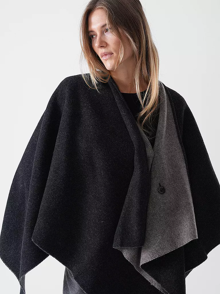 EMPORIO ARMANI | Mantella - Poncho | 