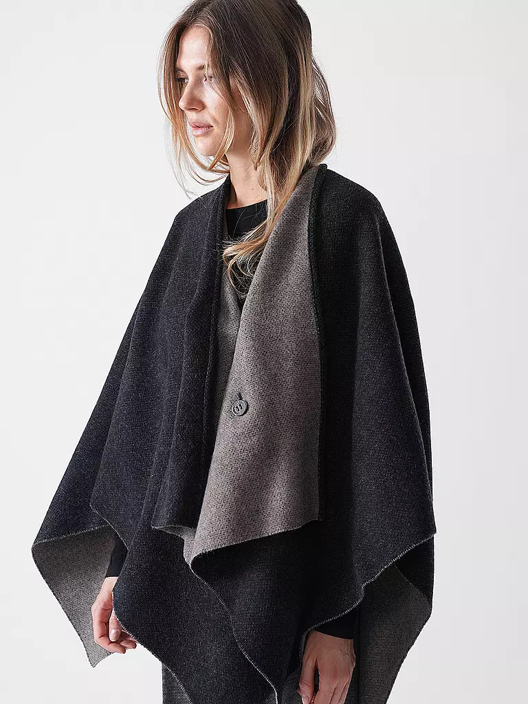 EMPORIO ARMANI | Mantella - Poncho | 