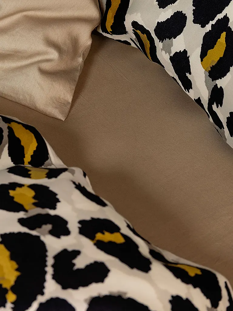 ESSENZA | Biancheria da letto in raso 70x90cm / 140x220cm FEDELIA Sand Storm | Marrone chiaro