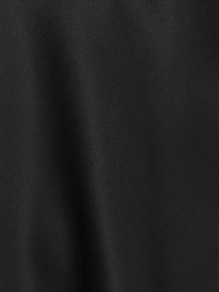 EVA BITZER | Seidentop | Nero