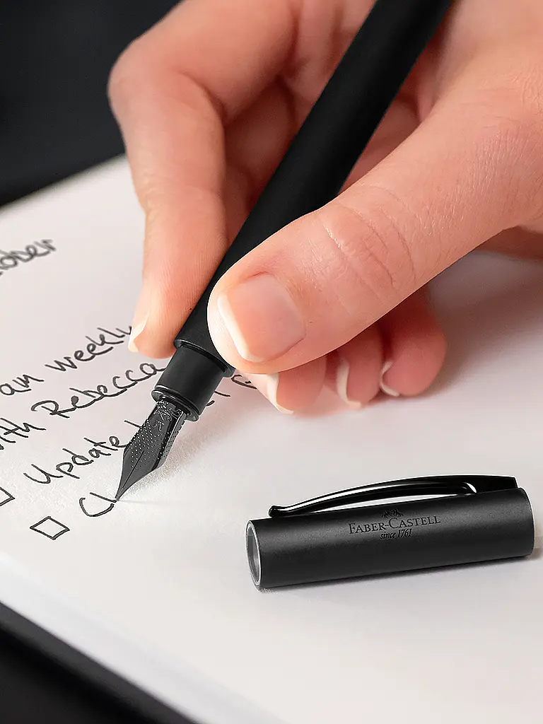 FABER-CASTELL | Penna stilografica Ambition All Black, larghezza pennino B, nero | Nero