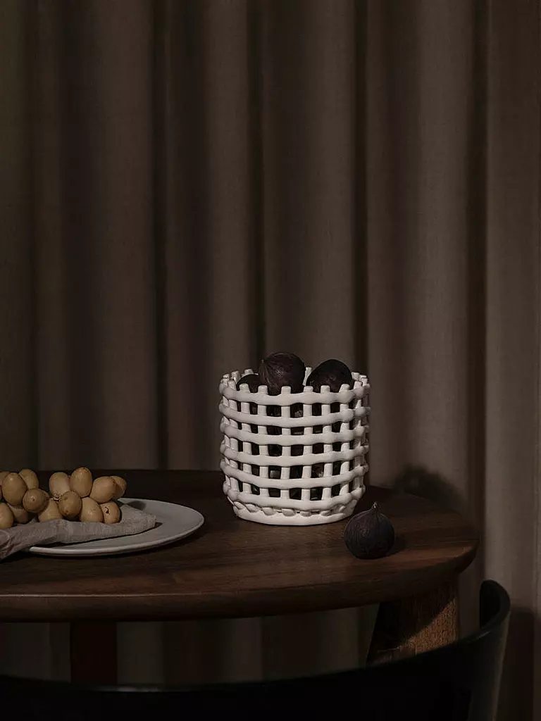 FERM LIVING | Cesto portaoggetti in ceramica piccolo bianco sporco | Bianco
